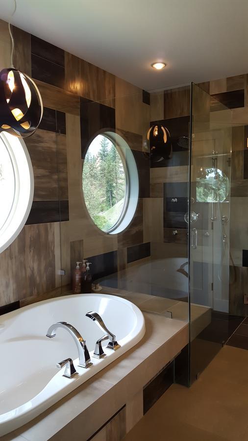 Teehouse Bed & Breakfast West Kelowna Dış mekan fotoğraf